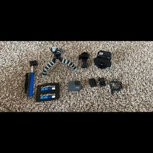 GoPro Hero 7 Silver with Accessories